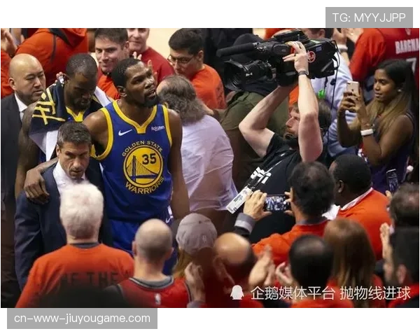 勇士队稳步前行，誓实现历史三连冠，勇士队四年三冠